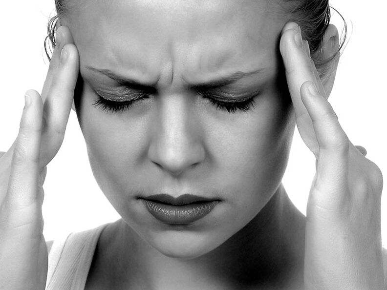 Baş ağrısı servikal onurğanın osteoxondrozunun əlamətlərindən biridir